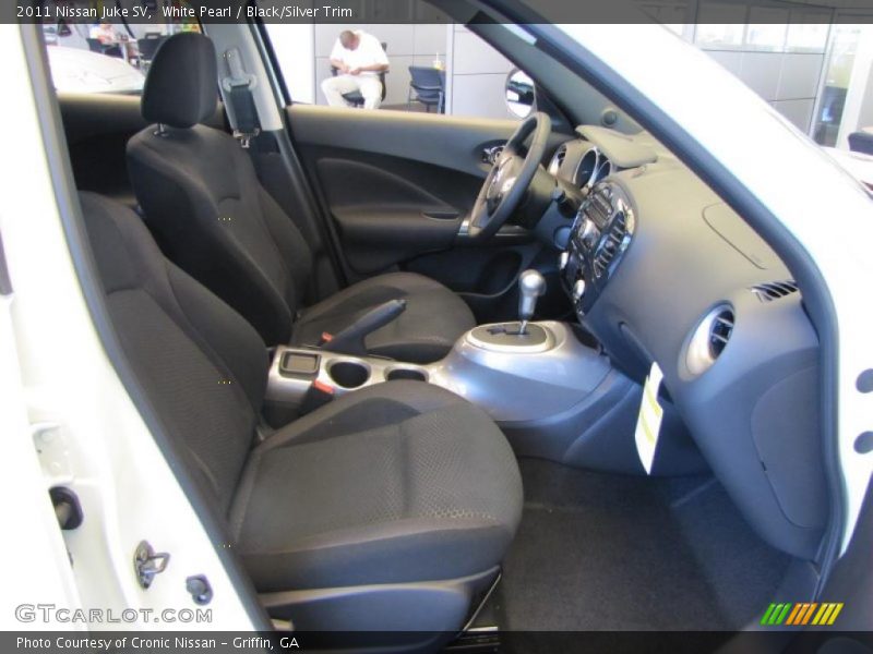 White Pearl / Black/Silver Trim 2011 Nissan Juke SV