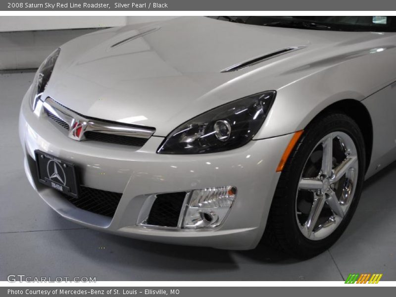 Silver Pearl / Black 2008 Saturn Sky Red Line Roadster
