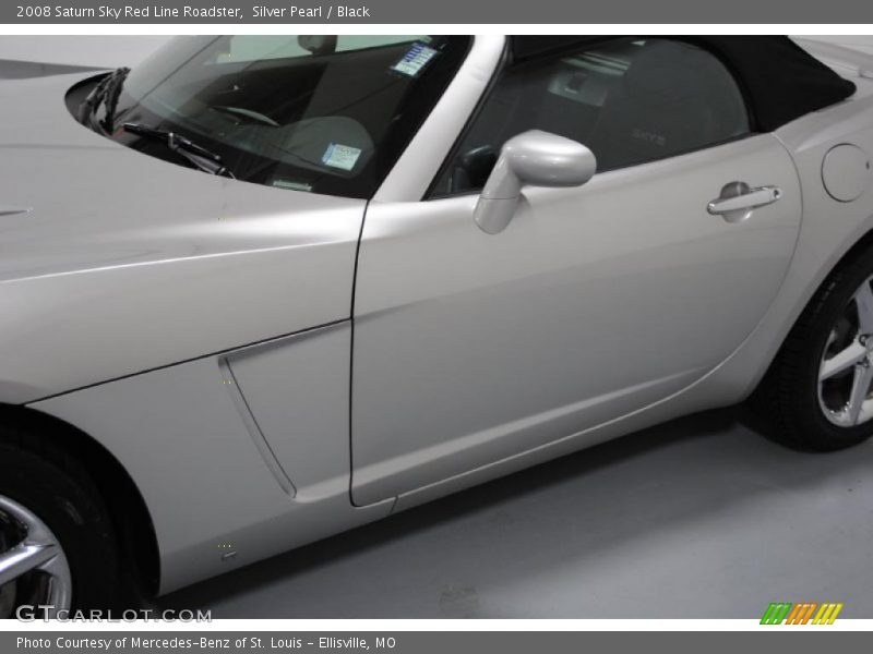 Silver Pearl / Black 2008 Saturn Sky Red Line Roadster