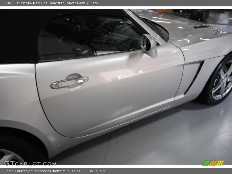 Silver Pearl / Black 2008 Saturn Sky Red Line Roadster