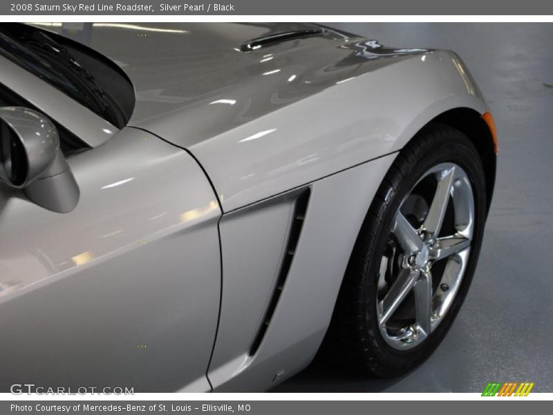 Silver Pearl / Black 2008 Saturn Sky Red Line Roadster