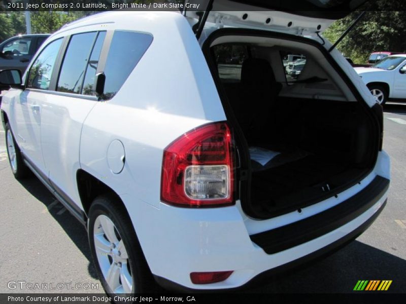 Bright White / Dark Slate Gray 2011 Jeep Compass 2.0 Latitude