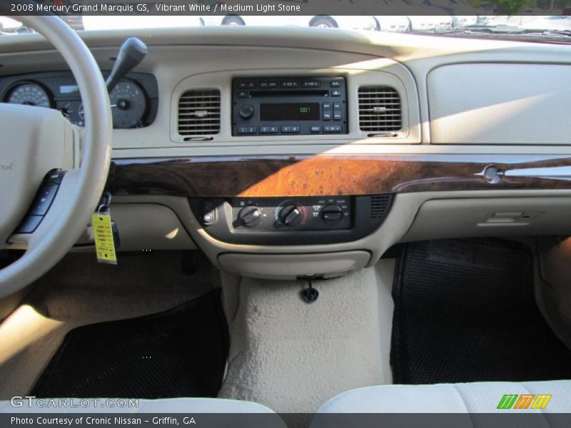 Vibrant White / Medium Light Stone 2008 Mercury Grand Marquis GS