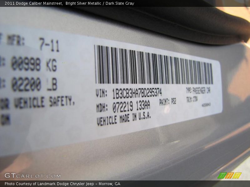 Bright Silver Metallic / Dark Slate Gray 2011 Dodge Caliber Mainstreet