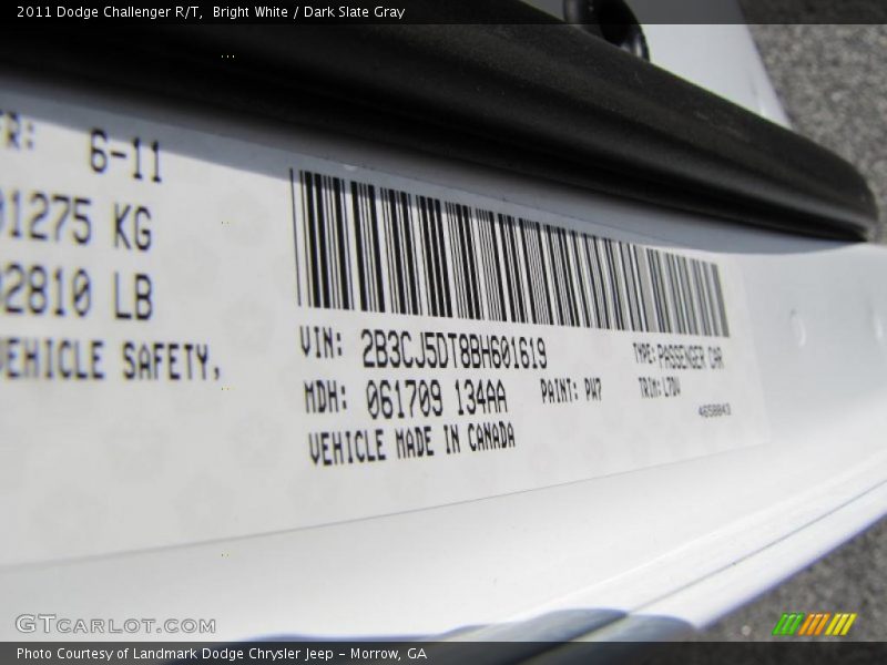 Bright White / Dark Slate Gray 2011 Dodge Challenger R/T