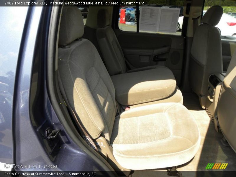 Medium Wedgewood Blue Metallic / Medium Parchment 2002 Ford Explorer XLT