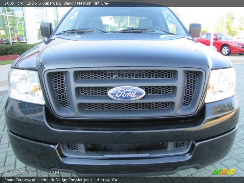 Black / Medium Flint Grey 2005 Ford F150 STX SuperCab