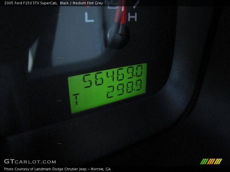 Black / Medium Flint Grey 2005 Ford F150 STX SuperCab