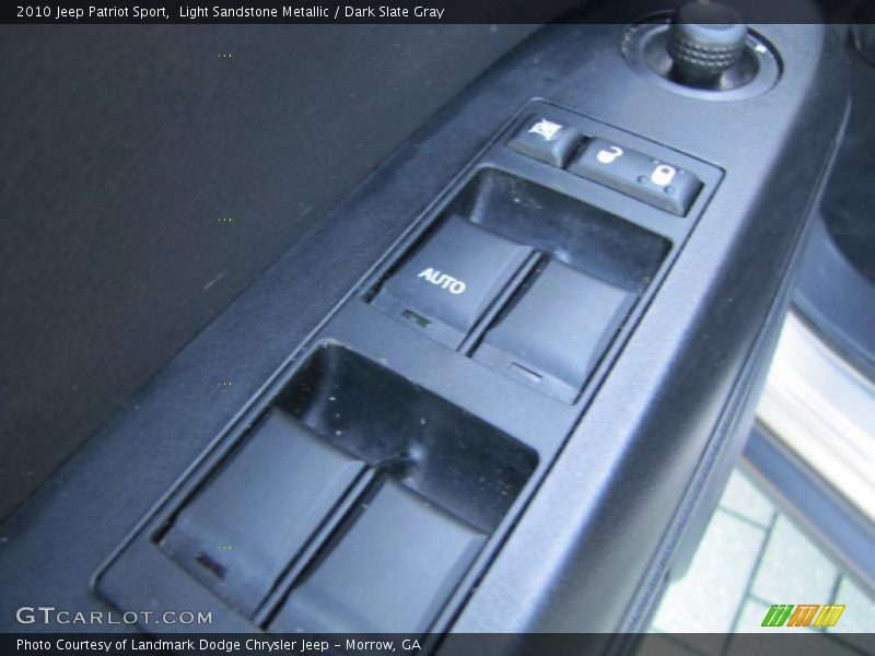Light Sandstone Metallic / Dark Slate Gray 2010 Jeep Patriot Sport