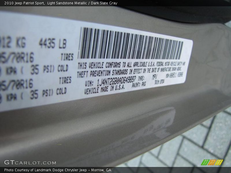 Light Sandstone Metallic / Dark Slate Gray 2010 Jeep Patriot Sport