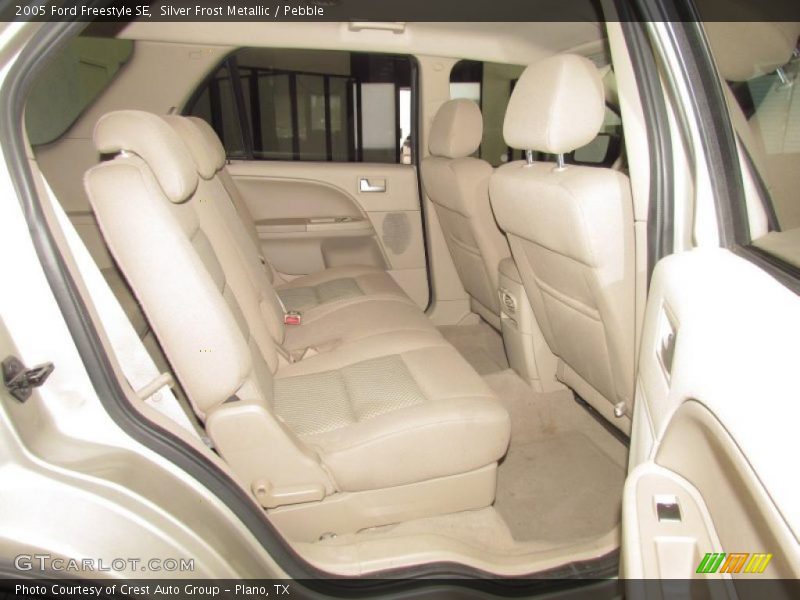 Silver Frost Metallic / Pebble 2005 Ford Freestyle SE