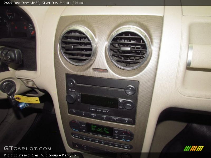 Silver Frost Metallic / Pebble 2005 Ford Freestyle SE