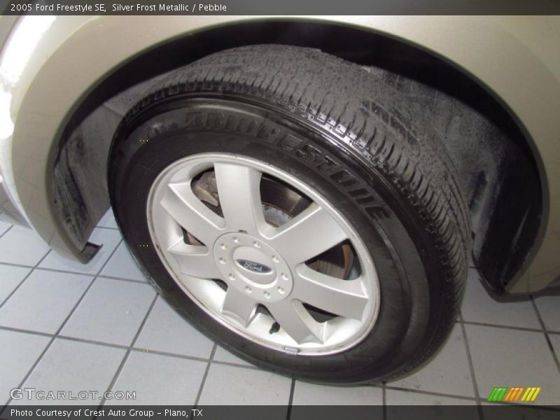 Silver Frost Metallic / Pebble 2005 Ford Freestyle SE