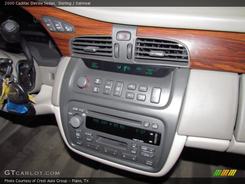 Sterling / Oatmeal 2000 Cadillac DeVille Sedan