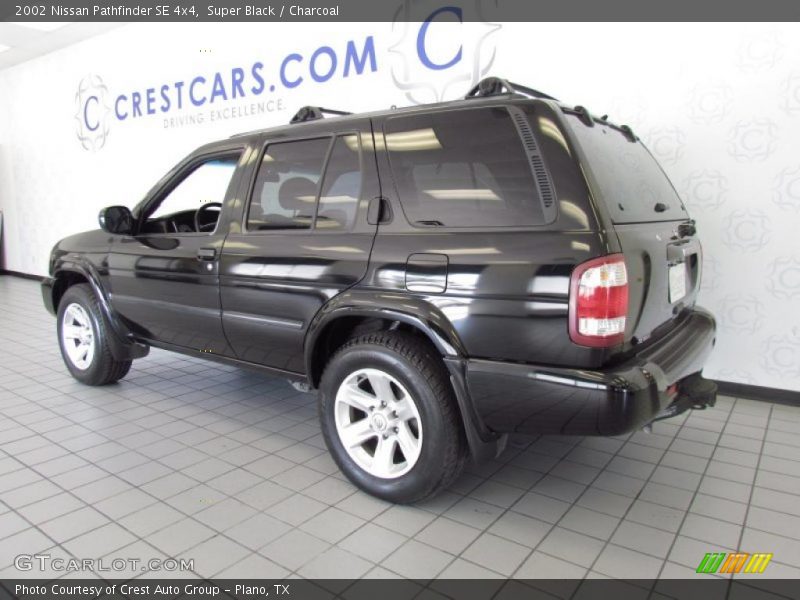 Super Black / Charcoal 2002 Nissan Pathfinder SE 4x4