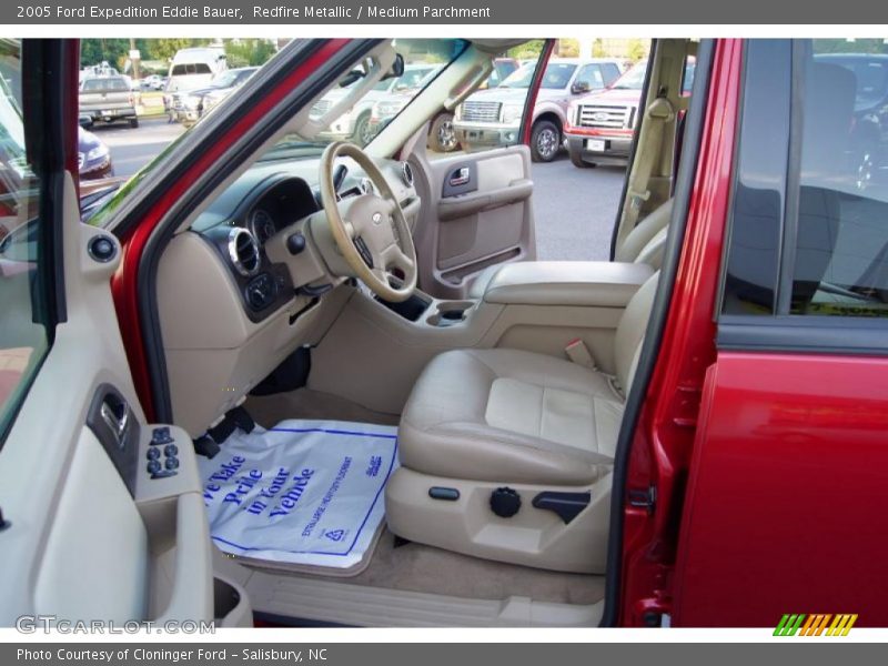 Redfire Metallic / Medium Parchment 2005 Ford Expedition Eddie Bauer
