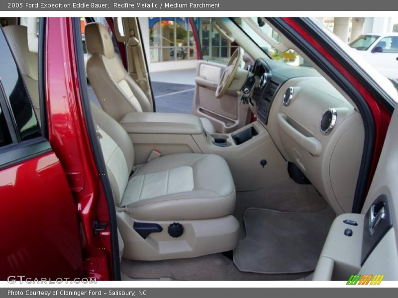 Redfire Metallic / Medium Parchment 2005 Ford Expedition Eddie Bauer