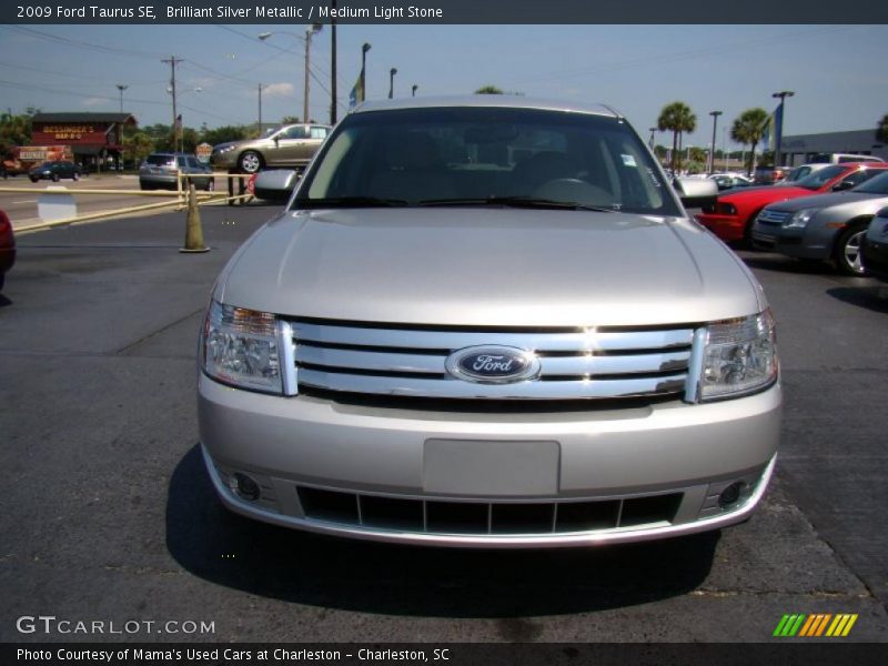 Brilliant Silver Metallic / Medium Light Stone 2009 Ford Taurus SE