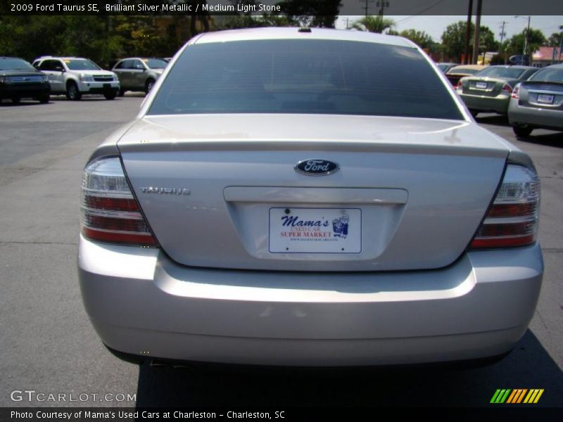 Brilliant Silver Metallic / Medium Light Stone 2009 Ford Taurus SE