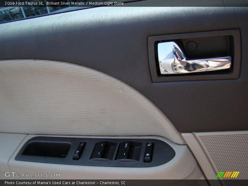 Brilliant Silver Metallic / Medium Light Stone 2009 Ford Taurus SE
