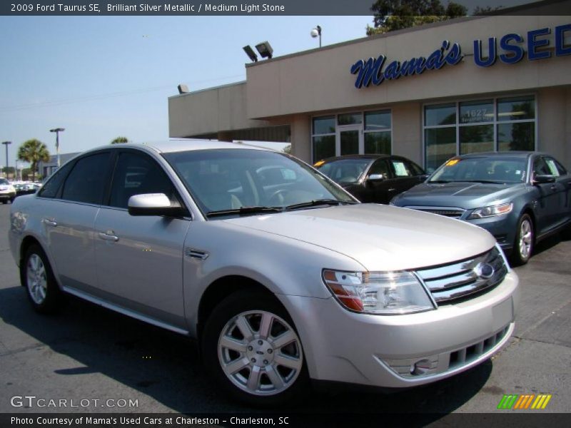 Brilliant Silver Metallic / Medium Light Stone 2009 Ford Taurus SE
