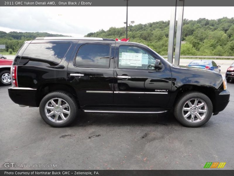 Onyx Black / Ebony 2011 GMC Yukon Denali AWD