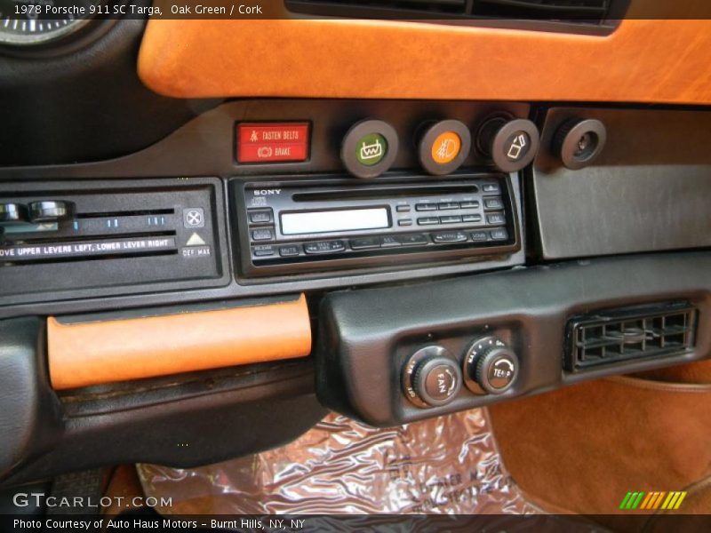 Controls of 1978 911 SC Targa
