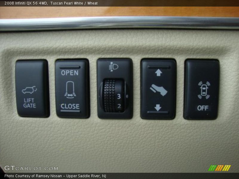 Tuscan Pearl White / Wheat 2008 Infiniti QX 56 4WD