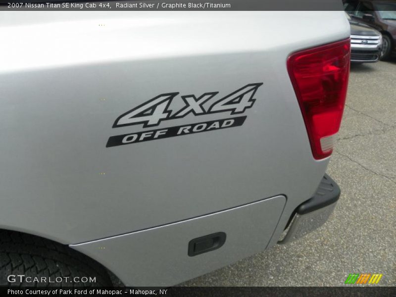 Radiant Silver / Graphite Black/Titanium 2007 Nissan Titan SE King Cab 4x4