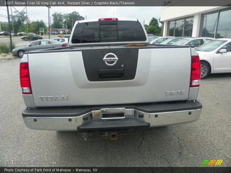 Radiant Silver / Graphite Black/Titanium 2007 Nissan Titan SE King Cab 4x4