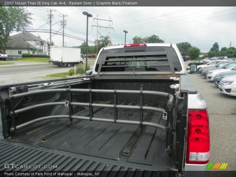Radiant Silver / Graphite Black/Titanium 2007 Nissan Titan SE King Cab 4x4