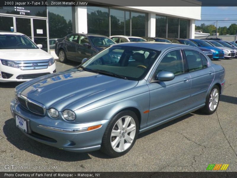 Front 3/4 View of 2003 X-Type 3.0