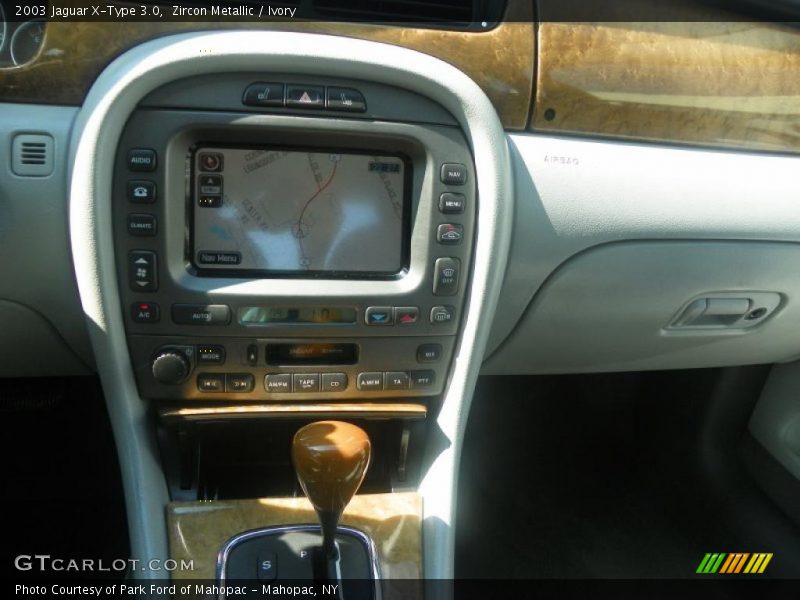 Zircon Metallic / Ivory 2003 Jaguar X-Type 3.0