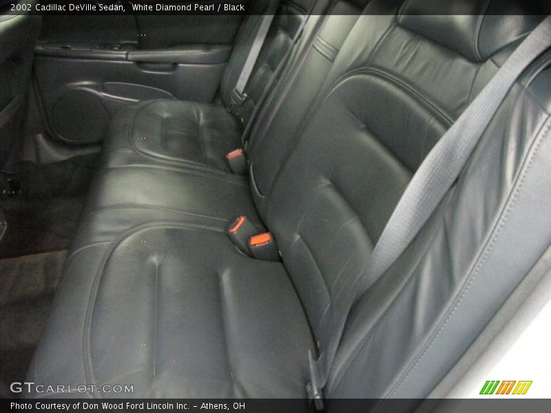 White Diamond Pearl / Black 2002 Cadillac DeVille Sedan