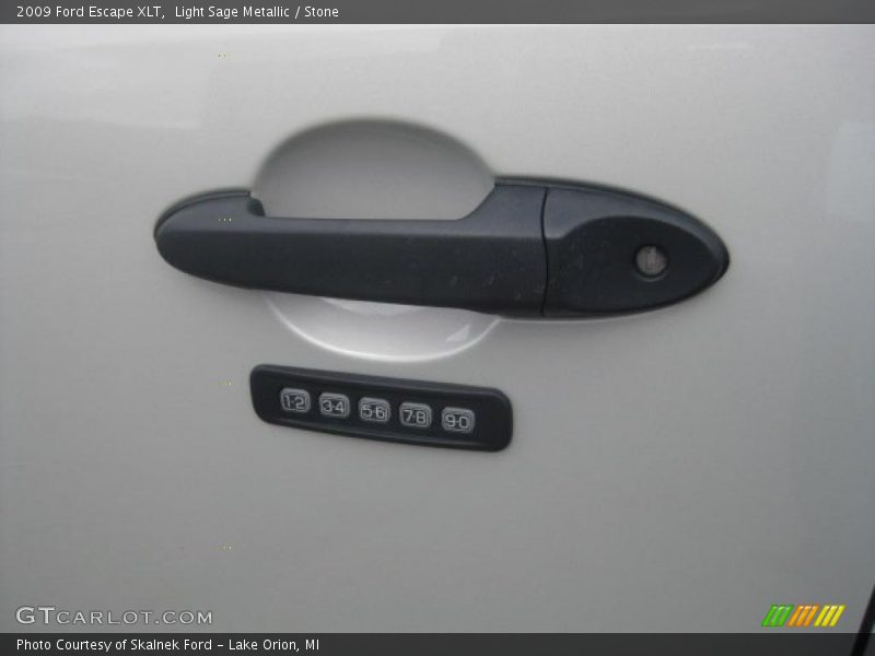 Light Sage Metallic / Stone 2009 Ford Escape XLT