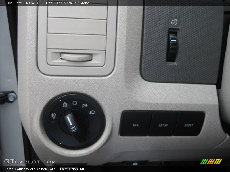 Light Sage Metallic / Stone 2009 Ford Escape XLT