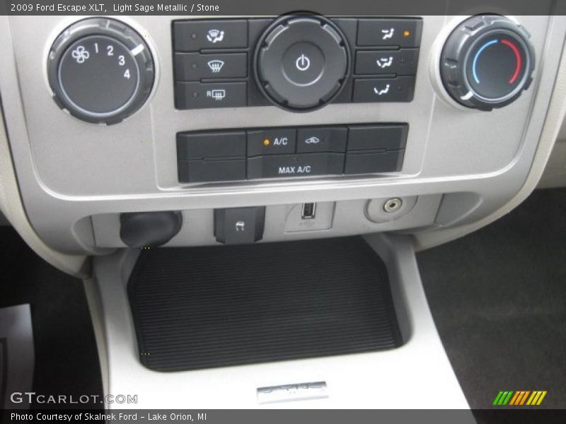 Light Sage Metallic / Stone 2009 Ford Escape XLT