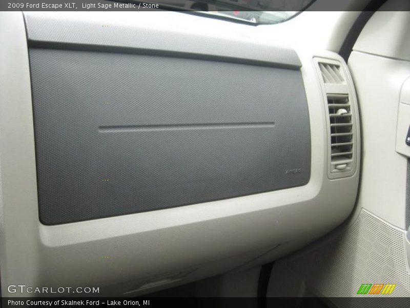 Light Sage Metallic / Stone 2009 Ford Escape XLT