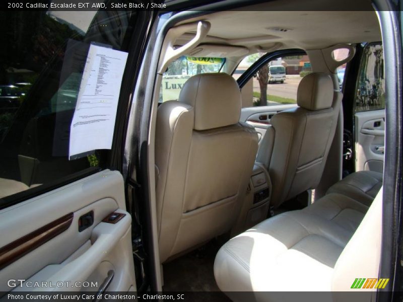 Sable Black / Shale 2002 Cadillac Escalade EXT AWD