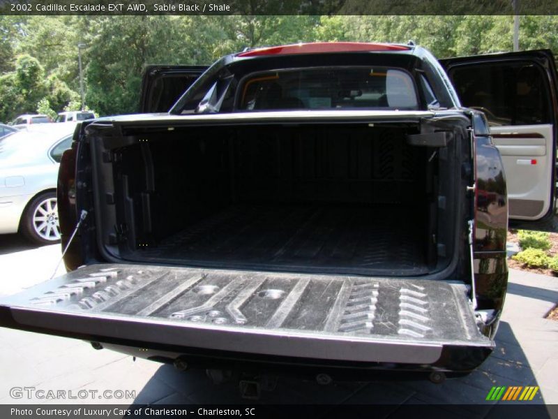 Sable Black / Shale 2002 Cadillac Escalade EXT AWD