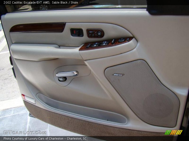 Sable Black / Shale 2002 Cadillac Escalade EXT AWD