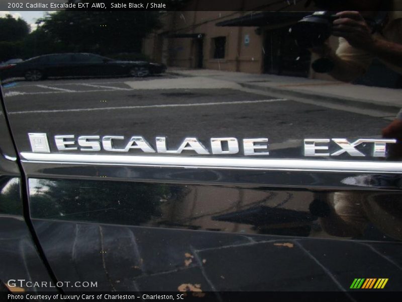  2002 Escalade EXT AWD Logo