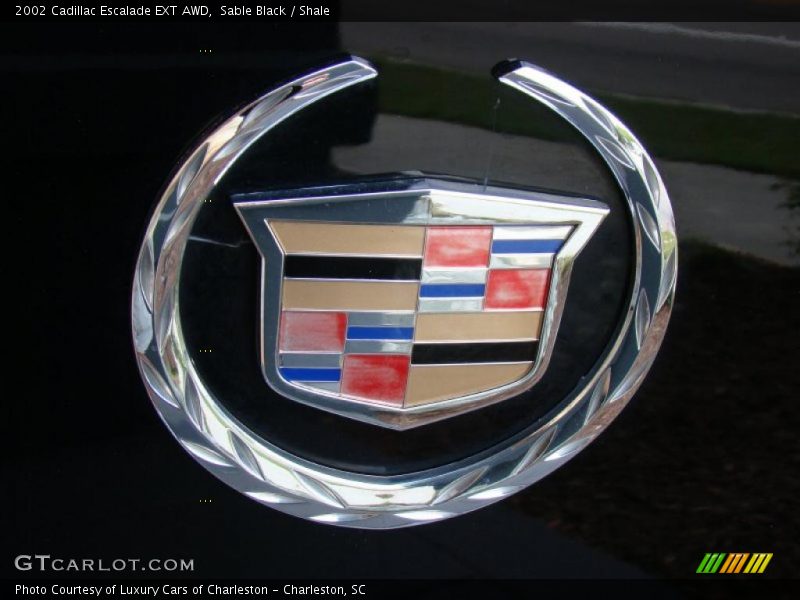  2002 Escalade EXT AWD Logo