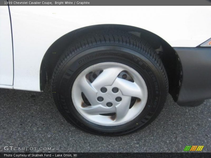 Bright White / Graphite 1999 Chevrolet Cavalier Coupe
