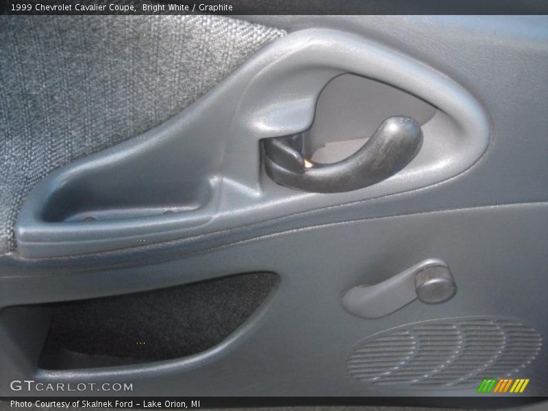 Bright White / Graphite 1999 Chevrolet Cavalier Coupe
