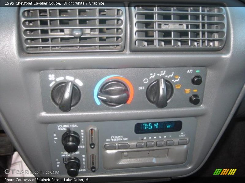 Controls of 1999 Cavalier Coupe