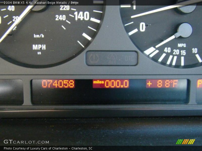 Kalahari Beige Metallic / Beige 2004 BMW X5 4.4i