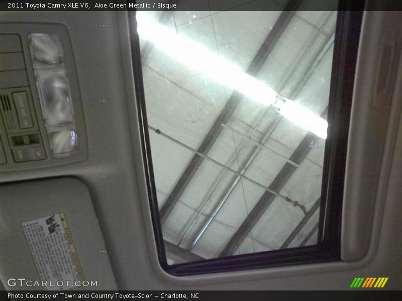 Aloe Green Metallic / Bisque 2011 Toyota Camry XLE V6