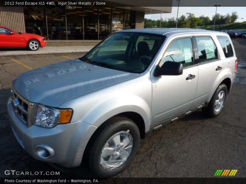 Front 3/4 View of 2012 Escape XLS 4WD