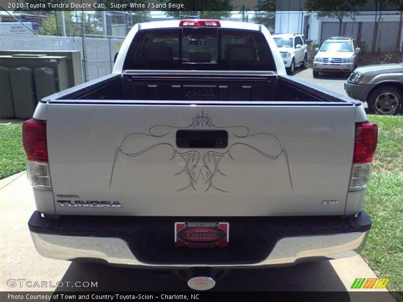 Super White / Sand Beige 2010 Toyota Tundra Double Cab